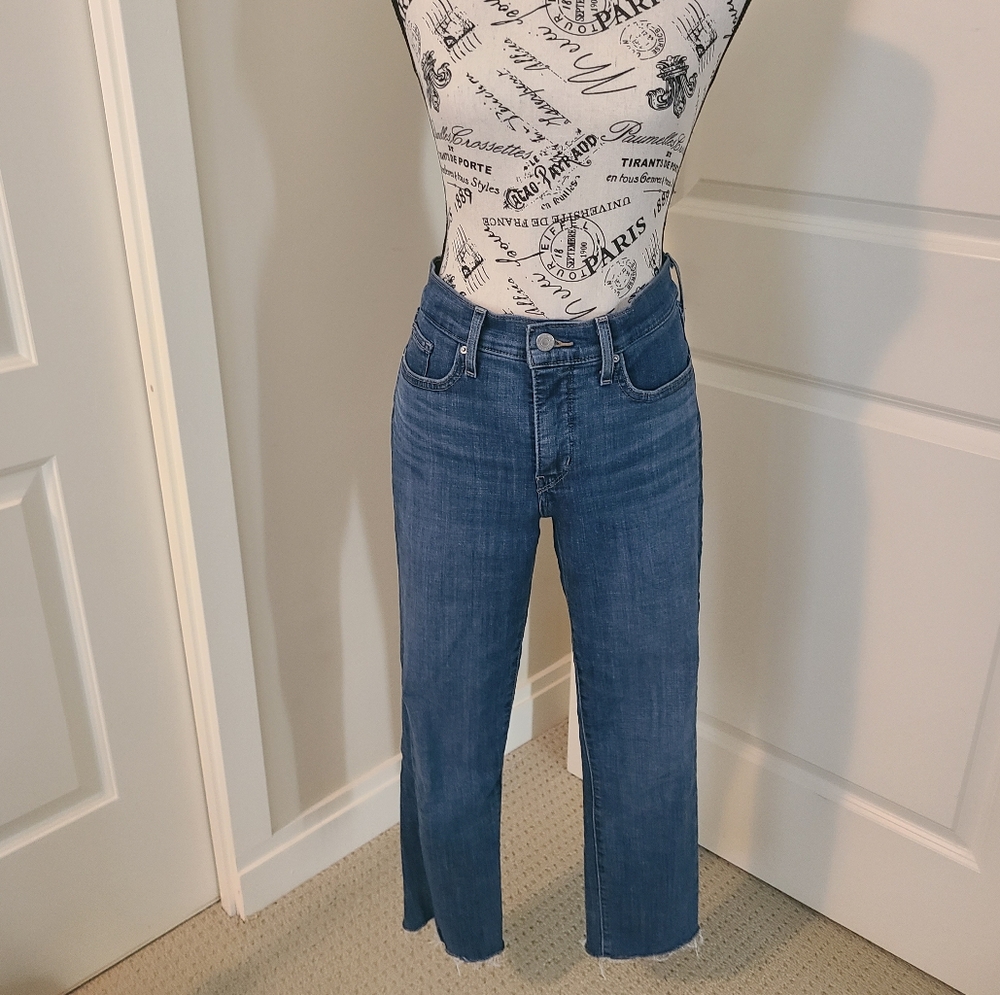 Levis 312 Shaping Slim Size 29 Womens Jeans Raw Edge Hem Cropped